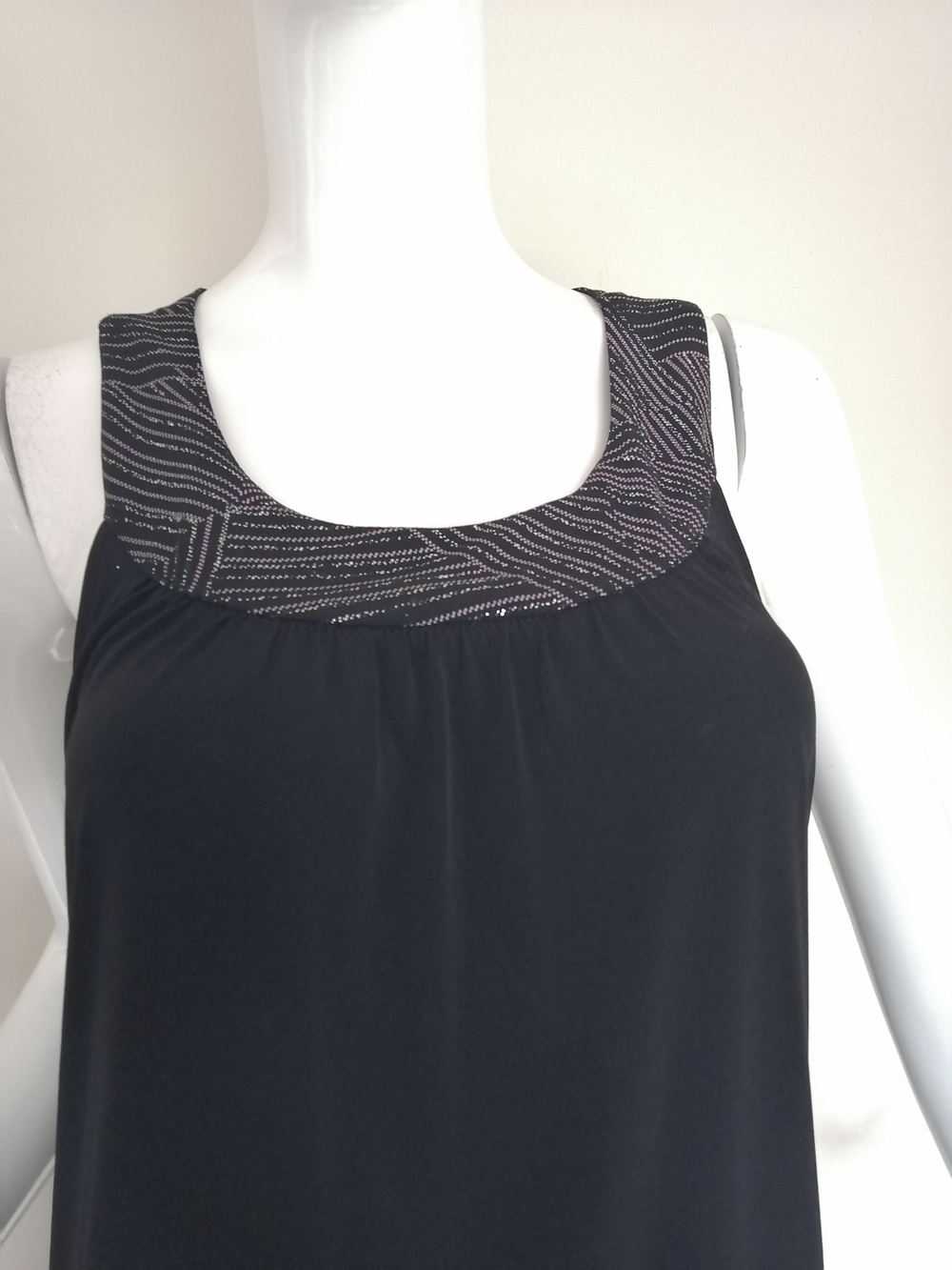 Black Beaded Scoop-Neck Midi Dress - Picture 3 of 9